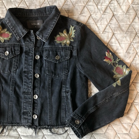 Distressed Edge Cropped Jean Jacket - Picture 5 of 6